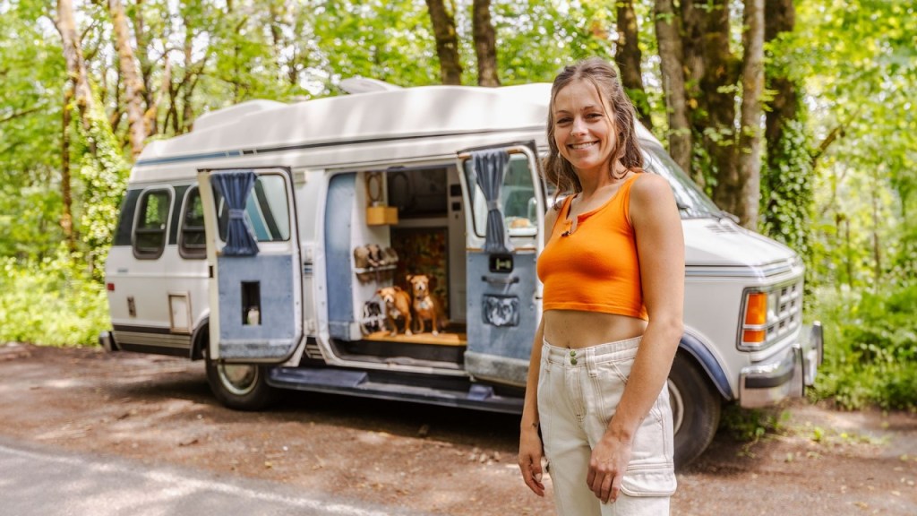 She Left Everything to Live Affordably in her Camper&nbsp;Van